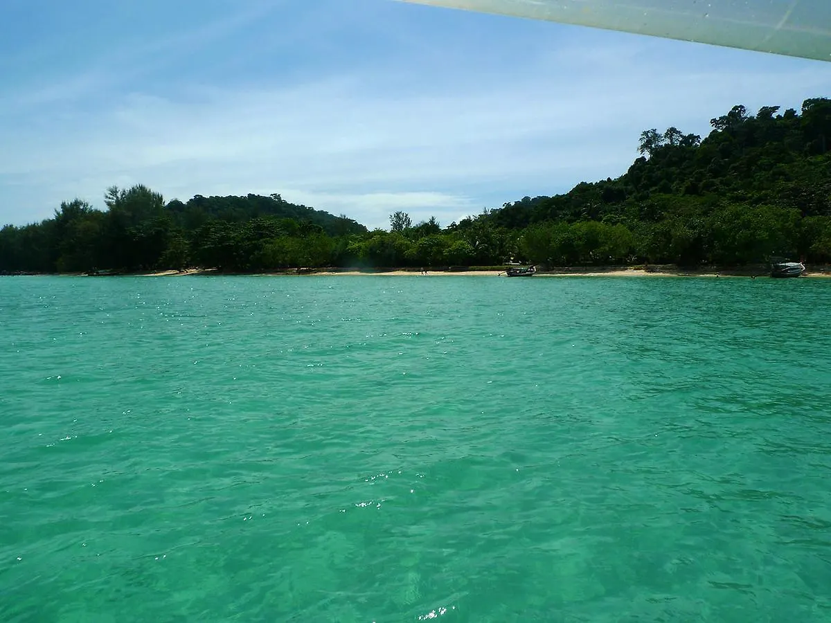 ** Penzion Baan Sri Lanta Sand Ko Lanta Thajsko