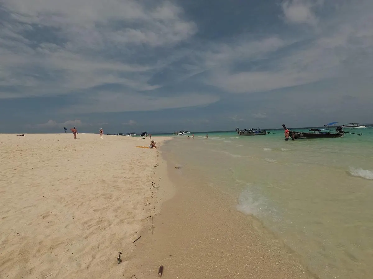 Baan Sri Lanta Sand Ko Lanta Thailand